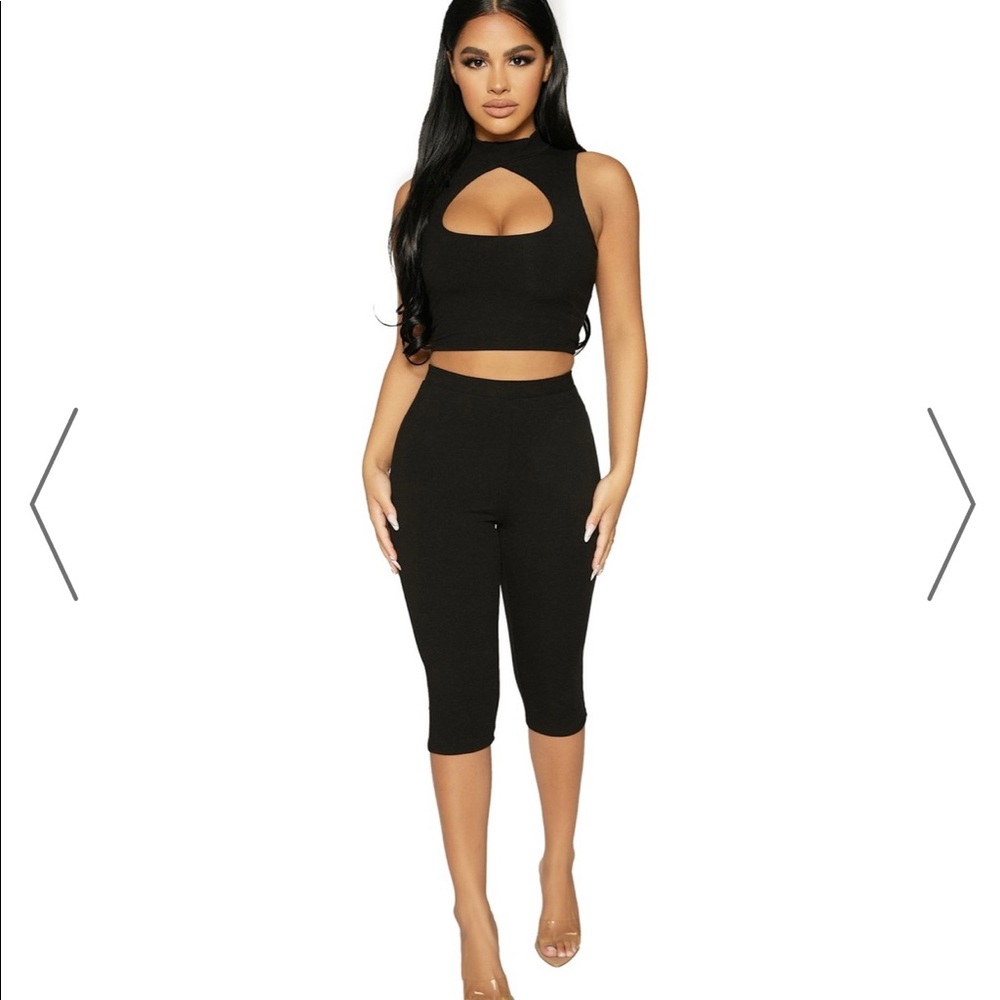 Naked Wardrobe Snatched Crop Legging